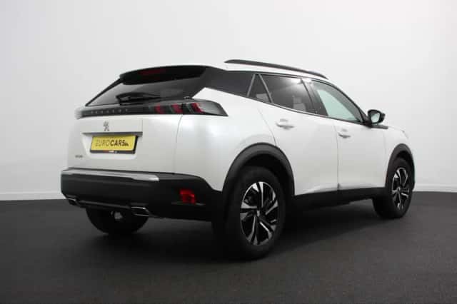 Peugeot 2008 (2023) thumbnail 4