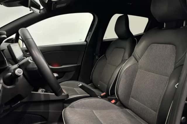Renault Clio (2021) thumbnail 2