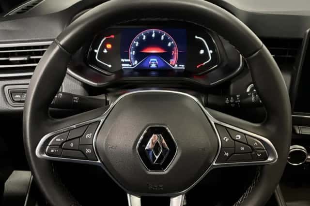Renault Clio (2021) thumbnail 3