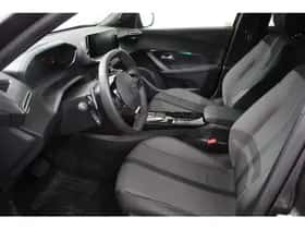 Peugeot 2008 (2023) thumbnail 2