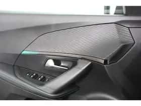 Peugeot 2008 (2023) thumbnail 12