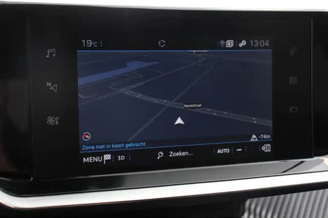 Peugeot 2008 (2023) thumbnail 3