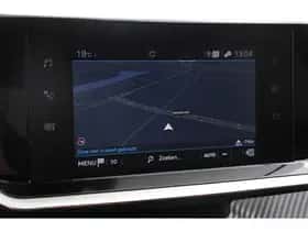 Peugeot 2008 (2023) thumbnail 3