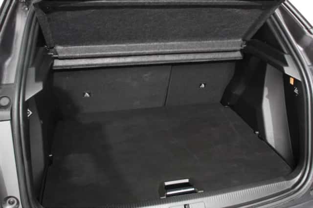 Peugeot 2008 (2023) thumbnail 6