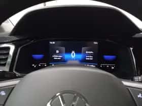 Volkswagen Polo (2022) thumbnail 2