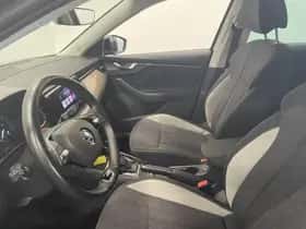 Škoda Kamiq (2021) thumbnail 15