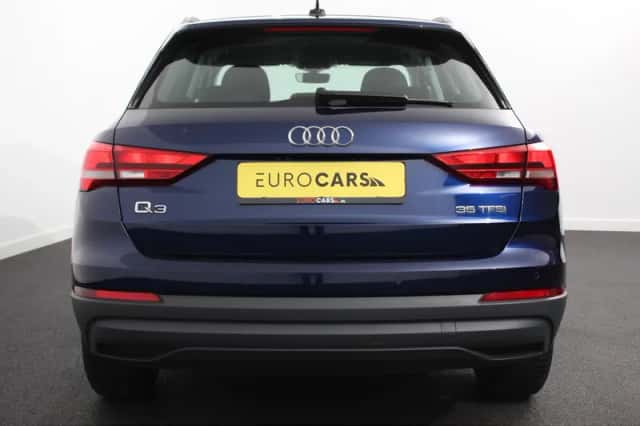 Audi Q3 (2021) thumbnail 5