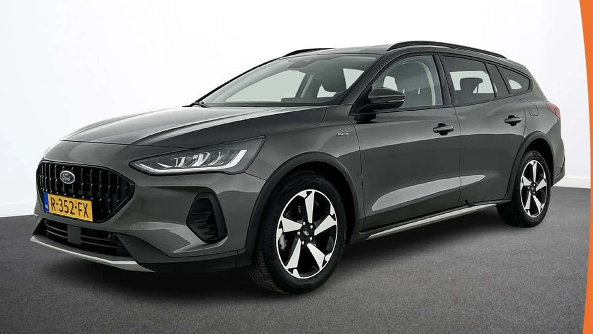 Ford Focus (2022) — foto 1