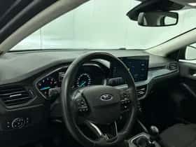 Ford Focus (2022) thumbnail 16