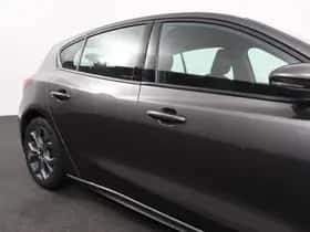 Ford Focus (2023) thumbnail 30