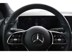 Mercedes-Benz GLA (2021) thumbnail 12