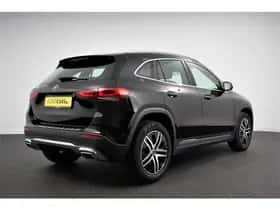 Mercedes-Benz GLA (2021) thumbnail 4