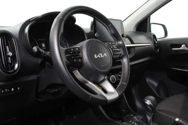 Kia Picanto (2023) thumbnail 2