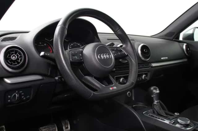 Audi A3 (2019) thumbnail 2
