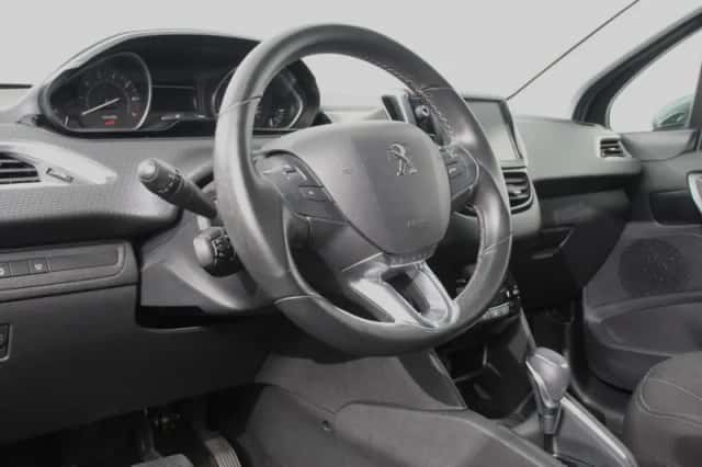 Peugeot 208 (2019) thumbnail 2