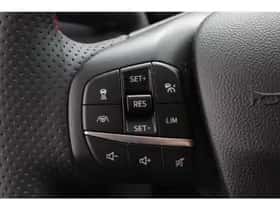 Ford Kuga (2023) thumbnail 15