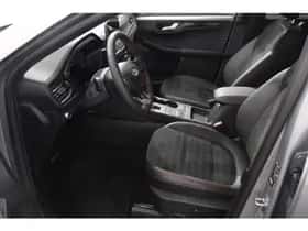 Ford Kuga (2023) thumbnail 10