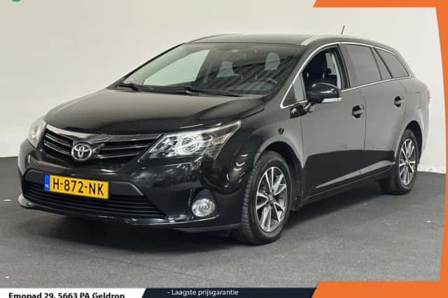 Toyota Avensis (2015) thumbnail 1