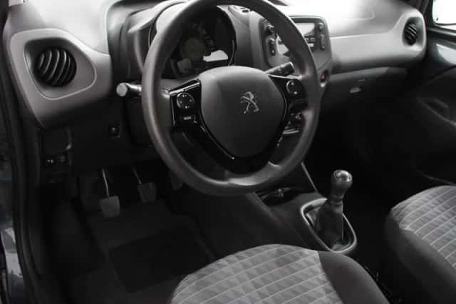 Peugeot 108 (2021) thumbnail 2