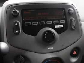 Peugeot 108 (2021) thumbnail 28