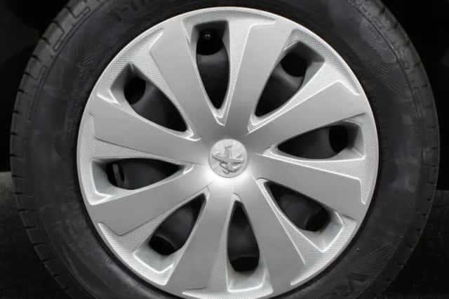 Peugeot 108 (2021) thumbnail 4