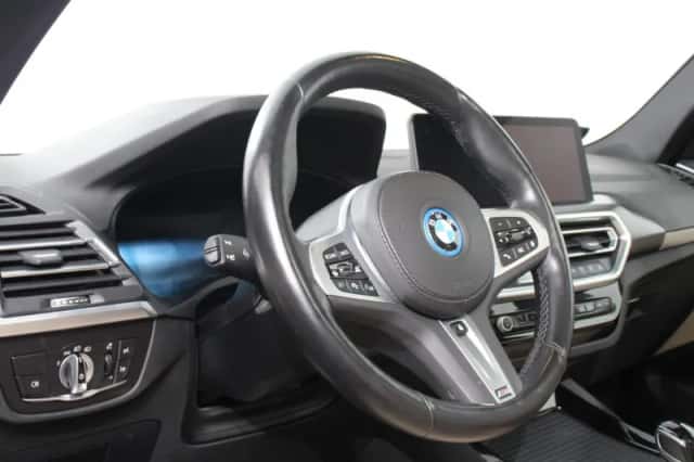 BMW X3 (2023) thumbnail 2