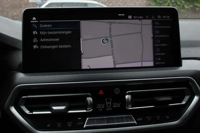 BMW X3 (2022) thumbnail 3