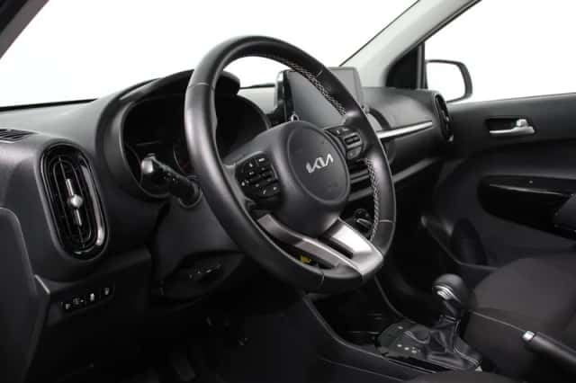 Kia Picanto (2023) thumbnail 2