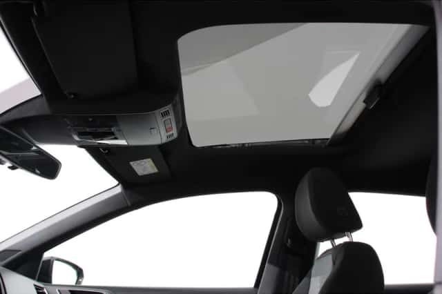 Volkswagen Polo (2024) thumbnail 2
