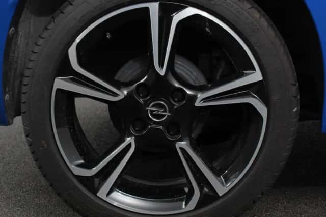 Opel Corsa (2024) thumbnail 3