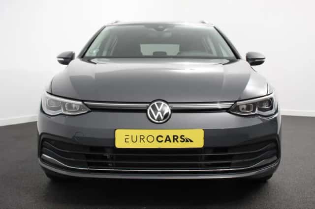 Volkswagen Golf (2021) thumbnail 2