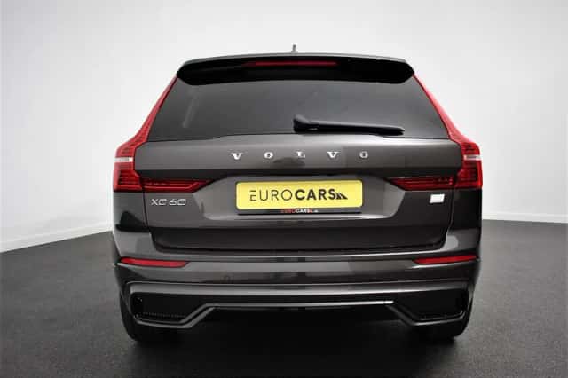 Volvo XC60 (2023) thumbnail 3