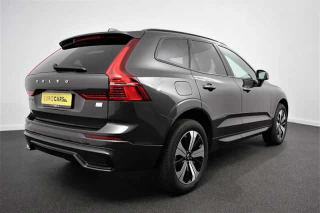 Volvo XC60 (2023) thumbnail 4