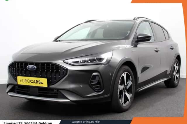Ford Focus (2024) thumbnail 1