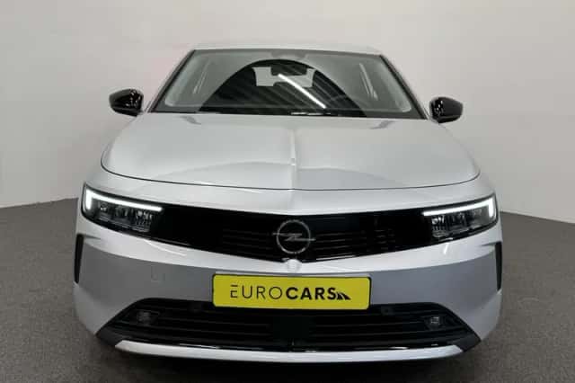 Opel Astra (2024) thumbnail 2