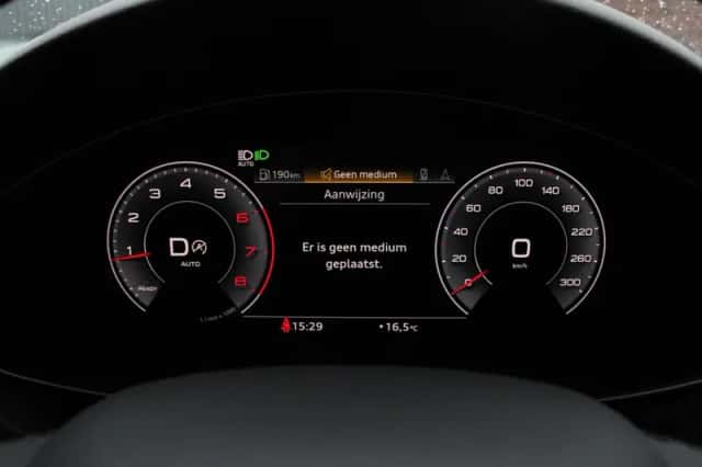 Audi A4 (2023) thumbnail 2