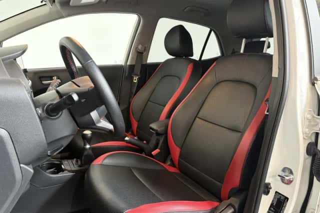 Kia Picanto (2022) thumbnail 3