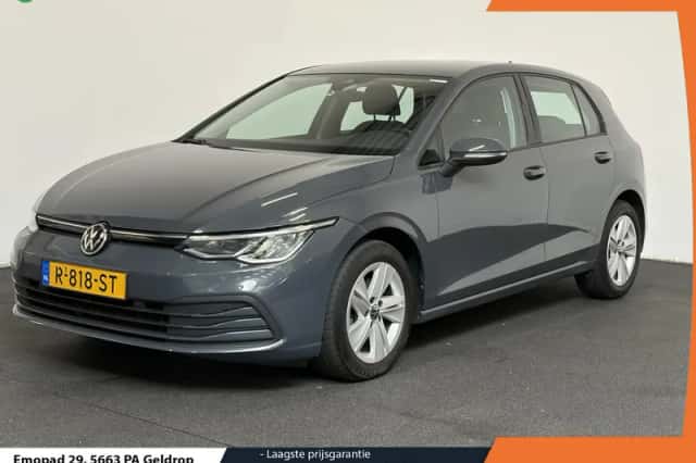 Volkswagen Golf (2021) thumbnail 1