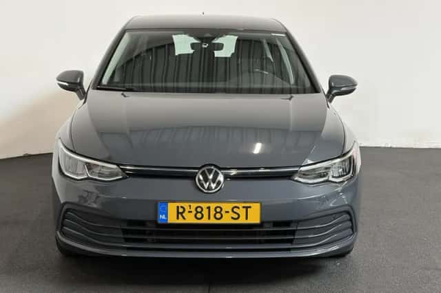Volkswagen Golf (2021) thumbnail 4