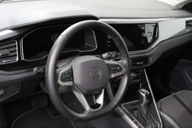 Volkswagen Polo (2022) thumbnail 2