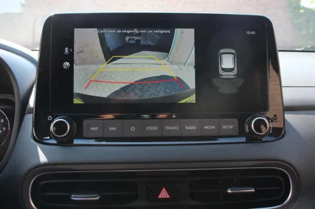 Hyundai Kona (2023) thumbnail 3