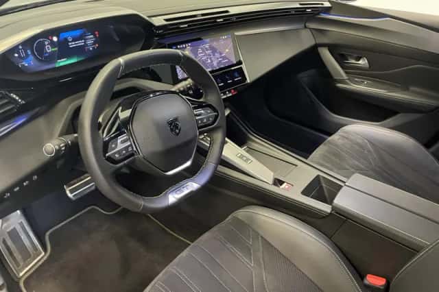 Peugeot 308 (2024) thumbnail 2