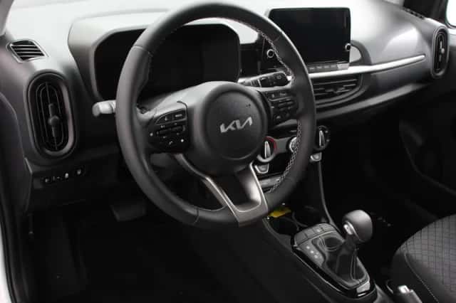 Kia Picanto (2025) thumbnail 2