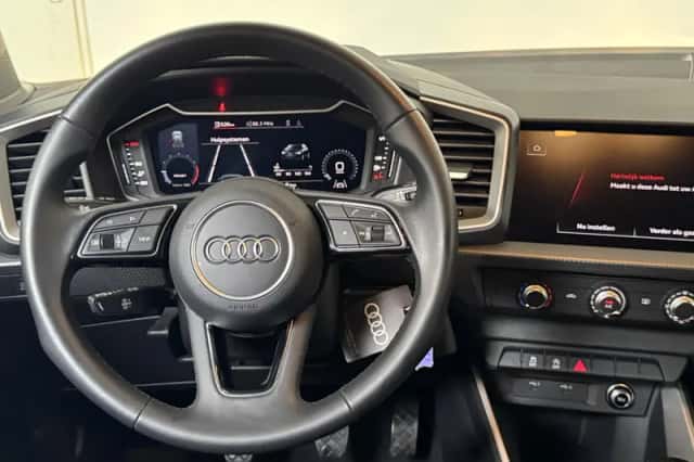 Audi A1 (2023) thumbnail 2
