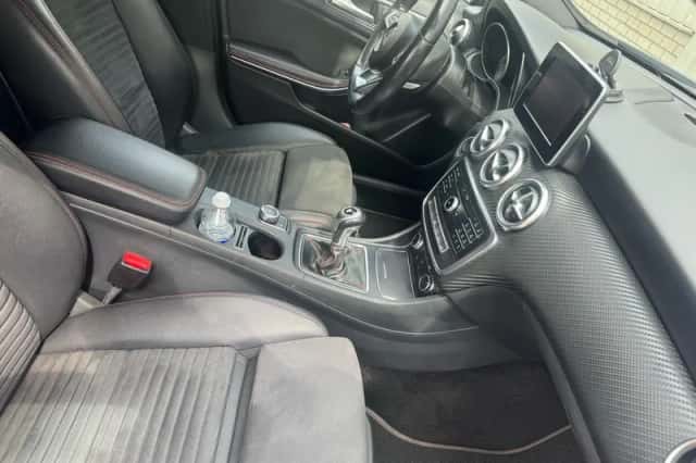 Mercedes-Benz A-Klasse (2015) thumbnail 2