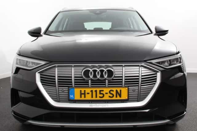 Audi e-tron (2020) thumbnail 4
