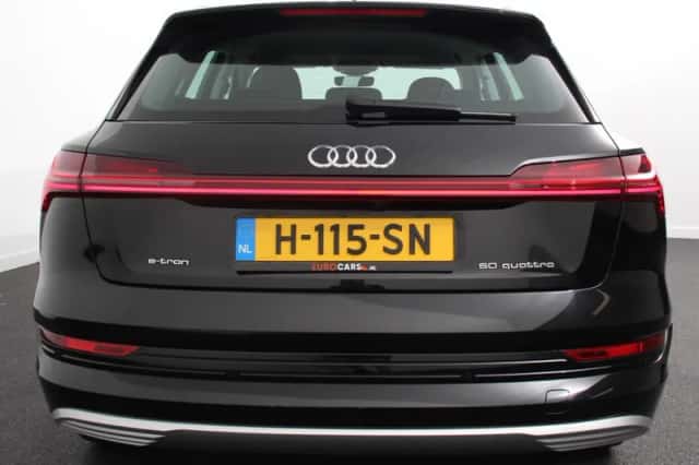 Audi e-tron (2020) thumbnail 5