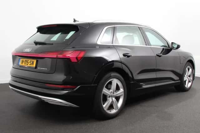 Audi e-tron (2020) thumbnail 6
