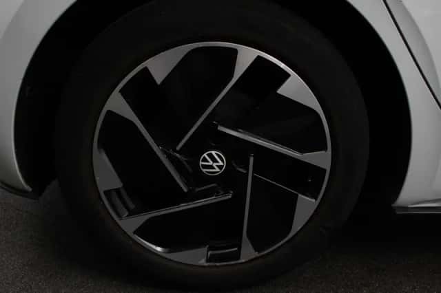 Volkswagen ID.3 (2020) thumbnail 3