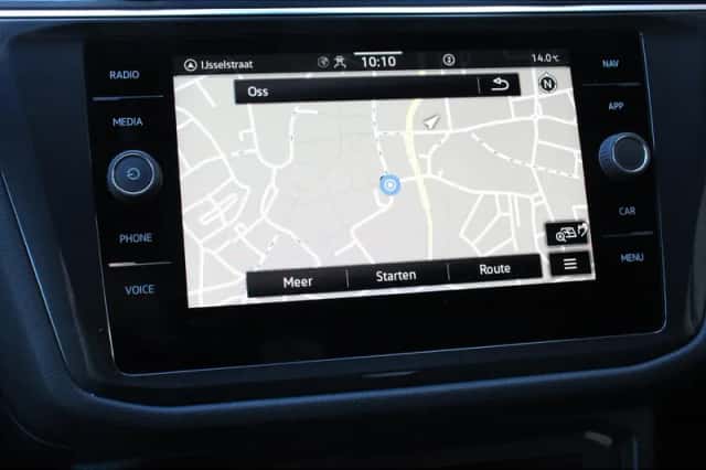 Volkswagen Tiguan (2022) thumbnail 3